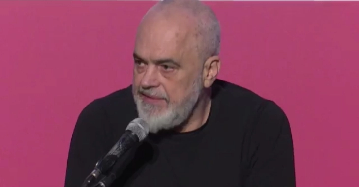 Бериша тврди дека 9 земји ја блокираат Албанија во евроинтеграцискиот процес,  Рама му порача да  почека до мај