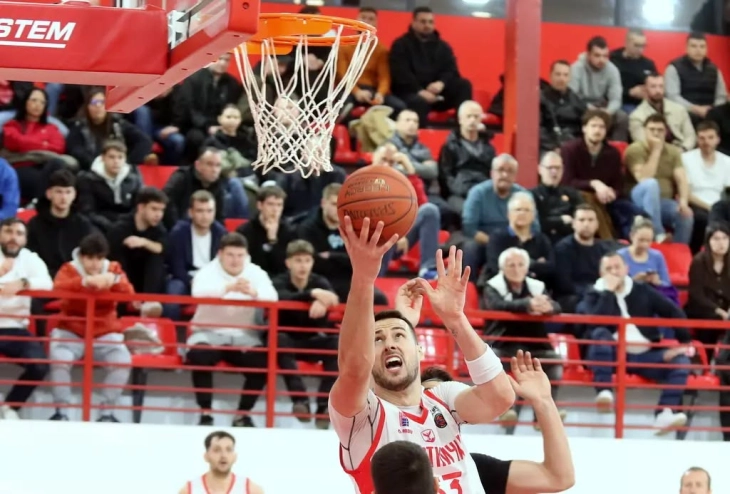 Двојна програма во салата „Лазар Лечиќ“