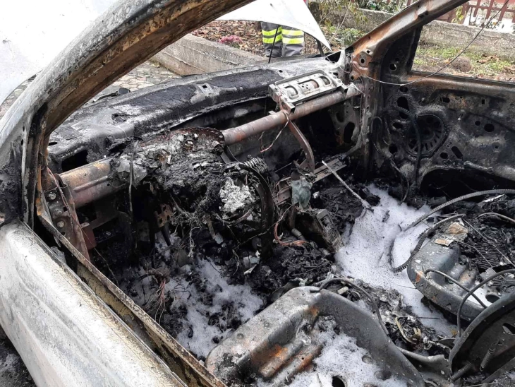 Опожарени три возила на подрачјето на Бит Пазар, нема повредени