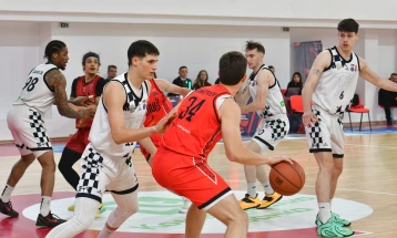 Победи на водечкиот тандем во кошаркарската Супер лига