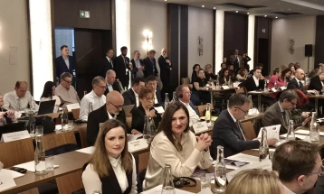 Собраниска делегација учествува во набљудување на изборите во Унгарија