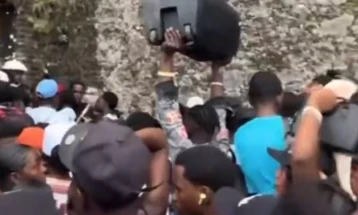 Të paktën 30 të vdekur në stampedo në një atraksion turistik në Haiti