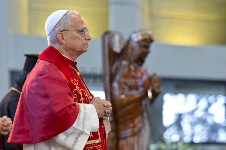 Папата Лав XIV ја започнува најдолгата посета на Африка во својот понтификат