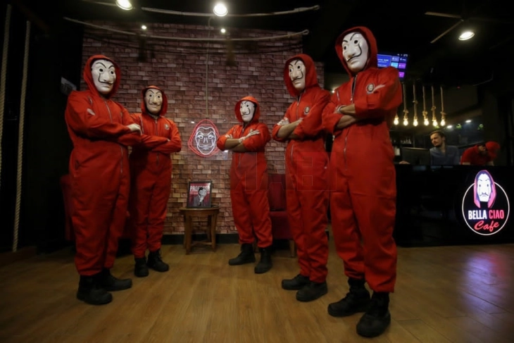 Нова серија од светот на „Куќа од хартија“ пристигнува на Нетфликс