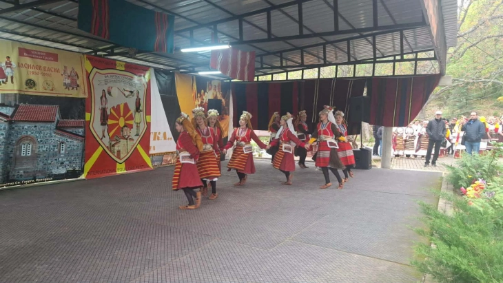 „Керамичар“ ја освои втората награда на 22. Меѓународен фолклорен изворен  фестивал во село Ораовица кај Радовиш