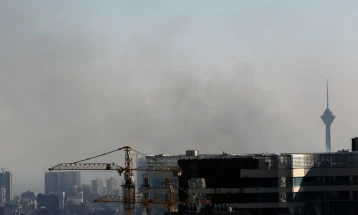 Бомбашки напад во Техеран повредени тројца, оштетени згради