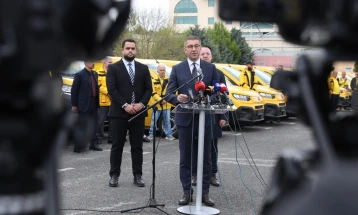 Мицкоски: Зголемувањето на цените на производите во малопродажните објекти е приближно 0,4 проценти, цената на лебот не е зголемена