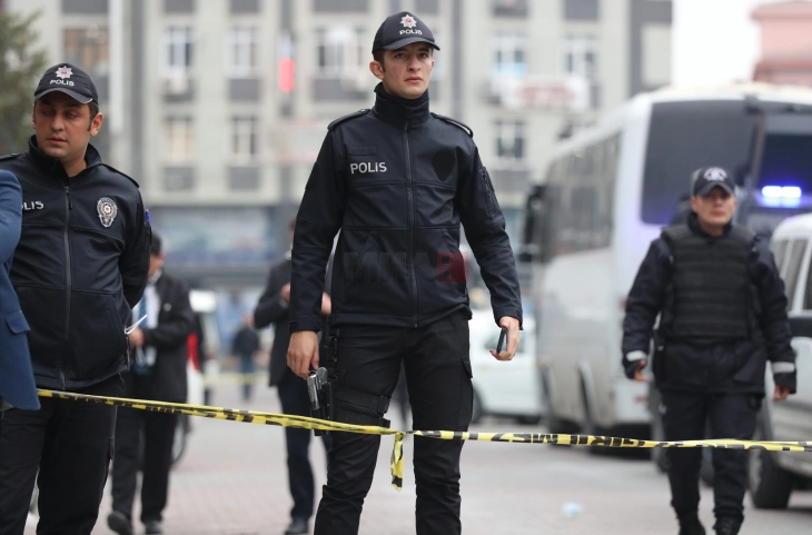 Edhe një incident tjetër me armë zjarri në një shkollë në Turqi, ku humbën jetën të paktën katër persona