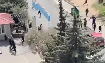 Турција: Осмоодделенецот кој уби четири лица и рани 20 во училиште е мртов, приведен неговиот татко