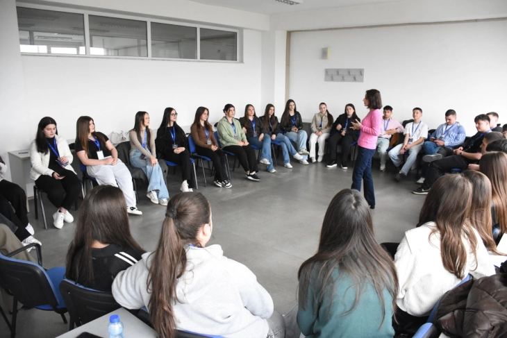 Në Universitetin e Tetovës u organizua punëtori për parandalimin e delikuencës