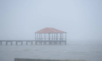 Најмалку 16 загинати во катастрофалните поплави во Хаити и Доминиканската Република