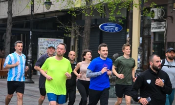 Муцунски и Прево на утринско трчање низ Скопје