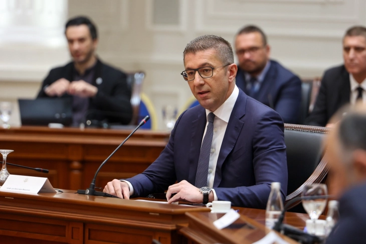 Мицкоски: Законот за високо образование не е политичко, туку државно прашање, од кое зависи иднината на земјата