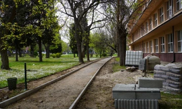 Во двете велешки средни училишта во тек се повеќе градежни зафати