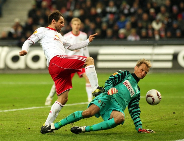 Поранешниот австриски голман Манингер загина во сообраќајна несреќа