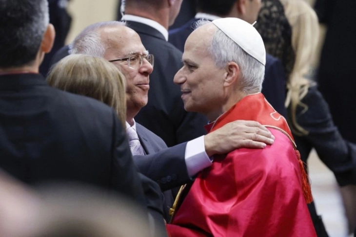 Полицијата на Илиноис добила дојава за бомба во куќата на братот на папата Лав