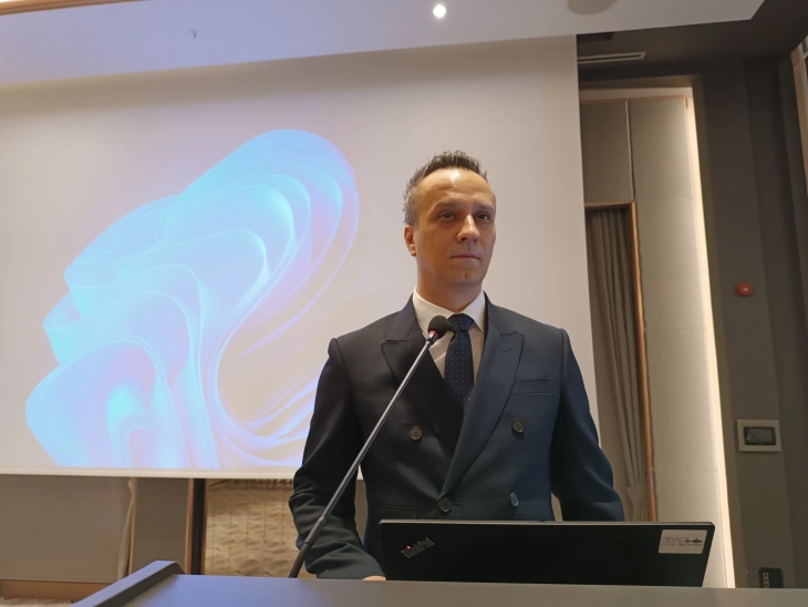 Shkupi nikoqir i Kongresit të 18-të Evropian të Kirurgëve Abdominalë