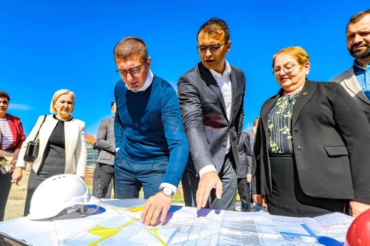 Mickoski: Gjashtë tremujorë radhazi kemi rritje të PBB-së prej 3,5 për qind, në kushte kur rritja në BE është nën 1 për qind