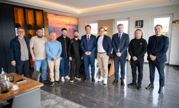 Средба на вицепремиерот Беким Сали со претставници од неколку успешни компании од нашата дијаспора во Леверкузен