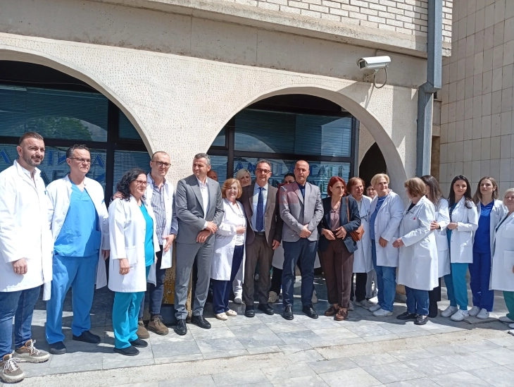 Aliu në Dibër: Ndryshimet ligjore do t'u lejojnë punonjësve të kujdesit shëndetësor në pension të punojnë deri në moshën 70 vjeç