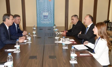 Gashi u takua me kryetarin e Senatit të Belgjikës, Blondel dhe me nënkryetarin e parë të Radës Supreme të Ukrainës, Kornijenko