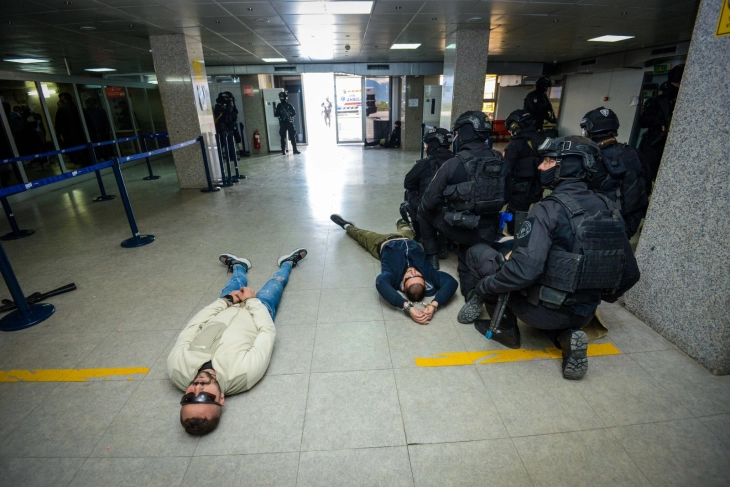 МВР и ТАВ Македонија: Успешно спроведена вежбата „Сигурен хоризонт 2026“ – тестирана подготвеноста за одговор на сложени безбедносни закани