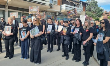 Родителите на загинатите во „Пулс“ од Штип: Чекориме затоа што вистината мора да излезе на виделина и одговорност мора да има