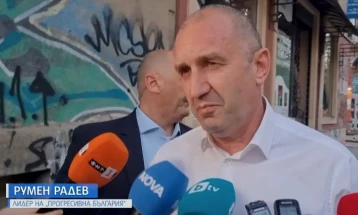 МИА на изборите во Бугарија - Радев има 45% и 134 мандати?: „Ова е победа на надежта над недовербата, на слободата над стравот“