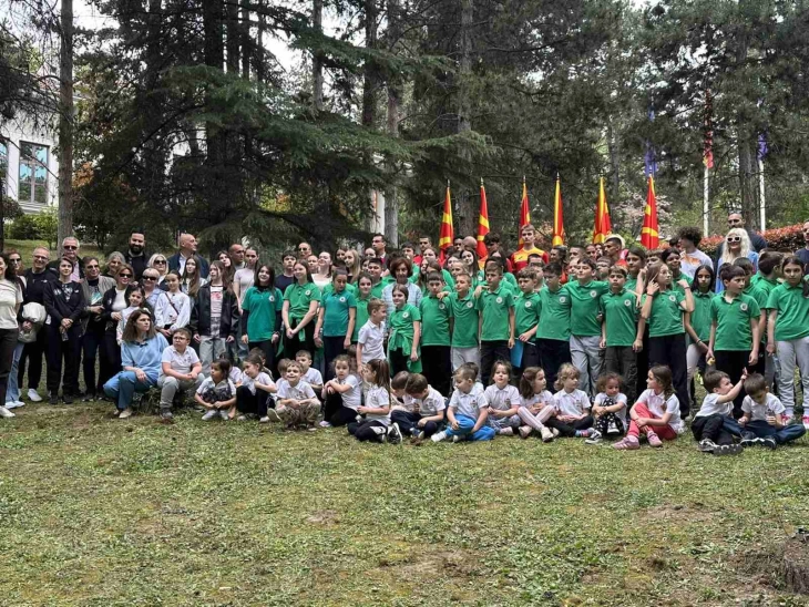 Siljanovska Davkova hosts 150 schoolchildren to launch youth health initiative