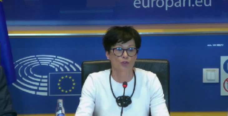 Марта Кос: Проценуваме дали Србија се уште ги исполнува условите за исплата од Планот за раст