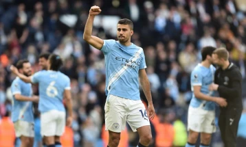 Манчестер Сити го доби дербито со Арсенал, но го загуби Родри