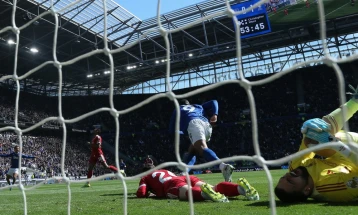 Голманот на Ливерпул најави брзо враќање на теренот