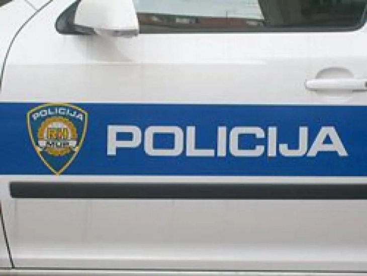 Десетици училишта во Загреб евакуирани поради закани со бомби