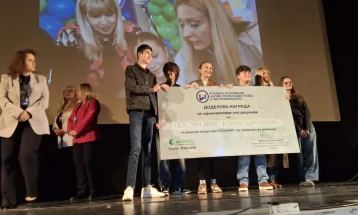 Прва награда за најиновативниот тим на „Коменски“